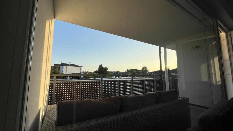 View (from property/room), Balcony/Terrace, Seating area