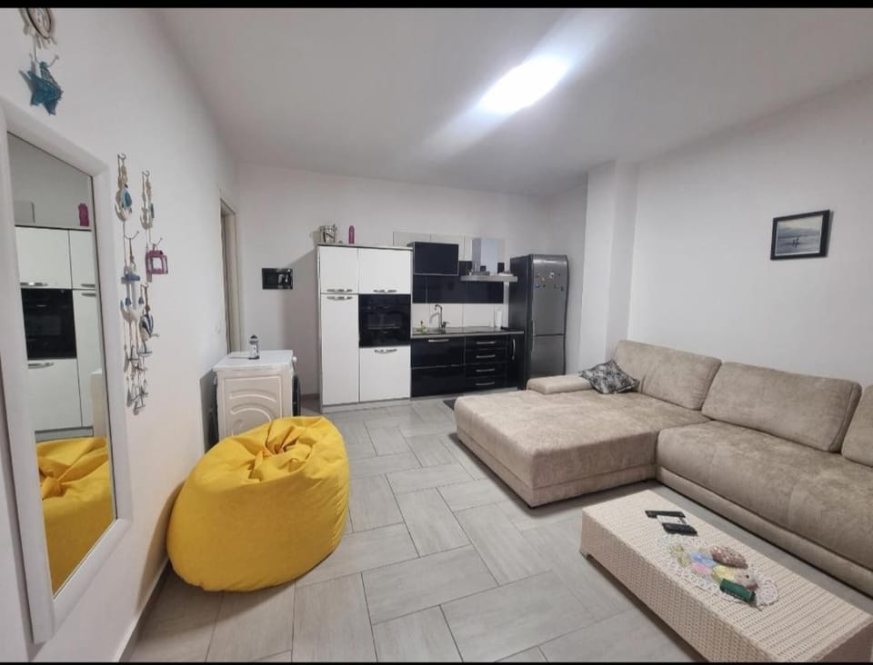 TV and multimedia, Kitchen or kitchenette, Seating area, oven