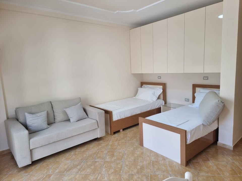 Bed, Seating area, Bedroom