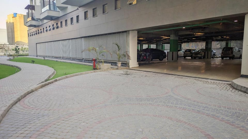 Family Studio Apartment - Pentasquare DHA Apartment in Lahore
