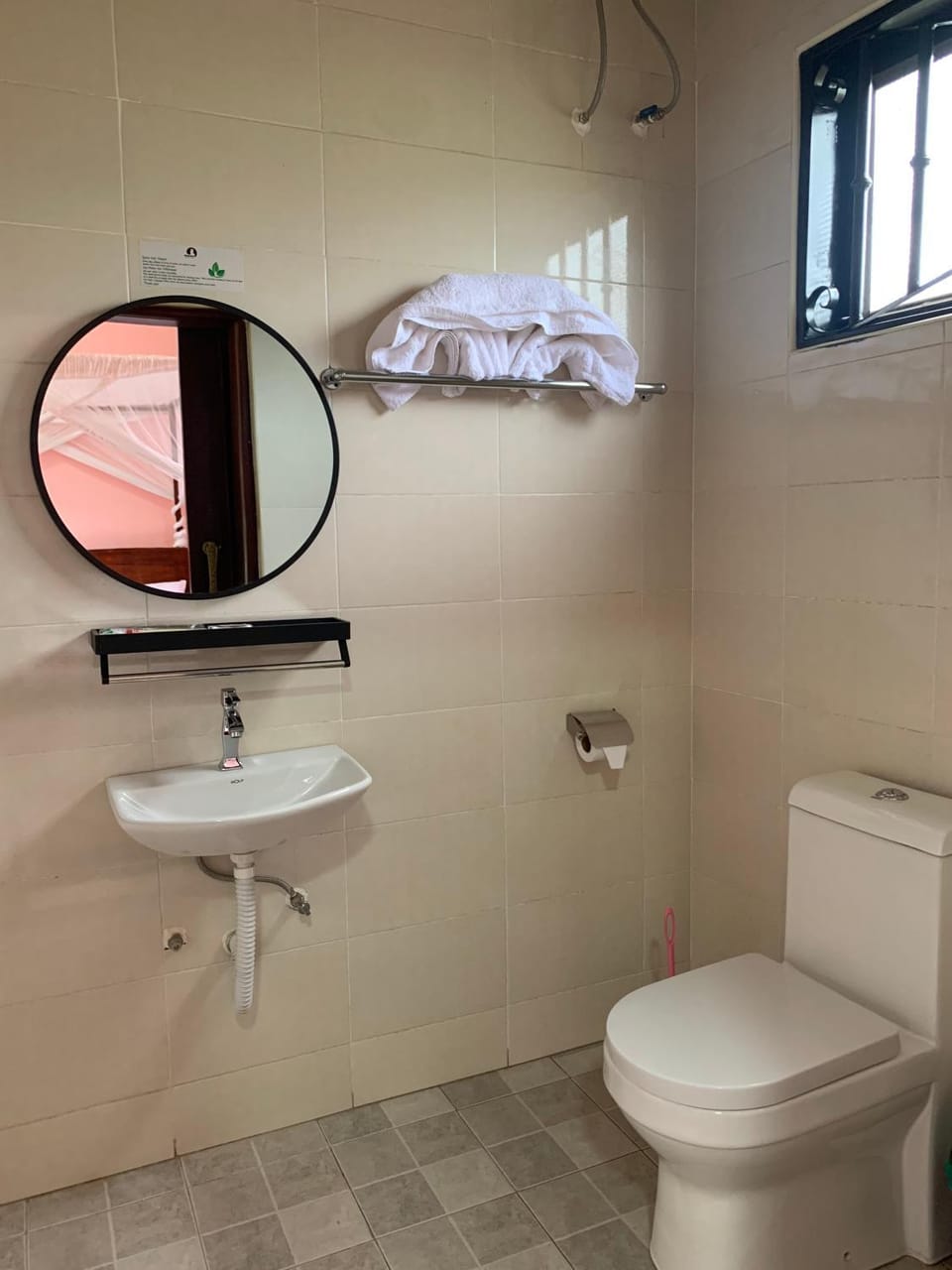 Nkokonjeru White Cove Bed and Breakfast in Uganda