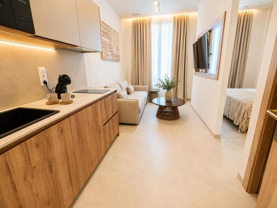 TV and multimedia, Kitchen or kitchenette, Living room