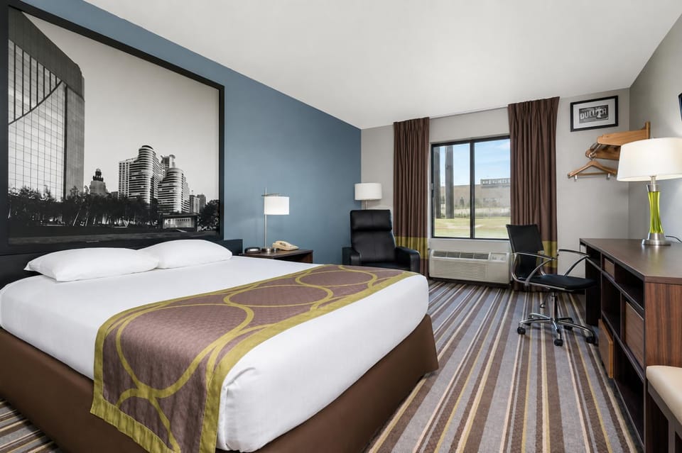 HomePointe Inn & Suites Motel in Bakersfield