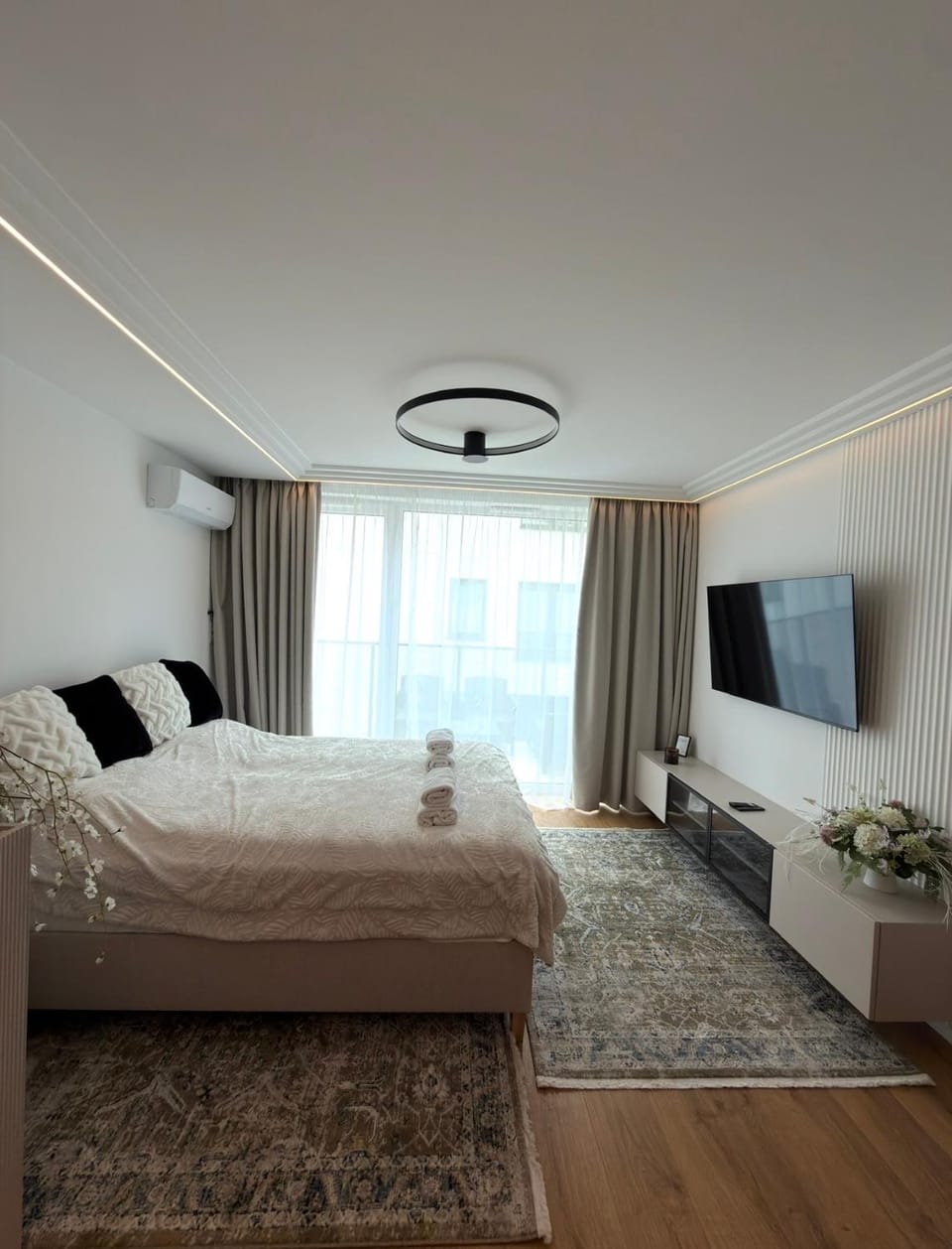 Communal lounge/ TV room, Bed