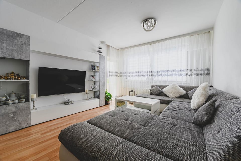 TV and multimedia, Living room, Seating area