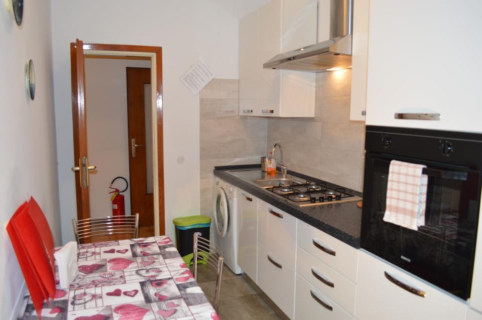 Betty's House Apartment in Mandello del Lario