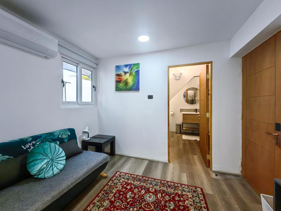 Bathroom, Living room, Photo of the whole room