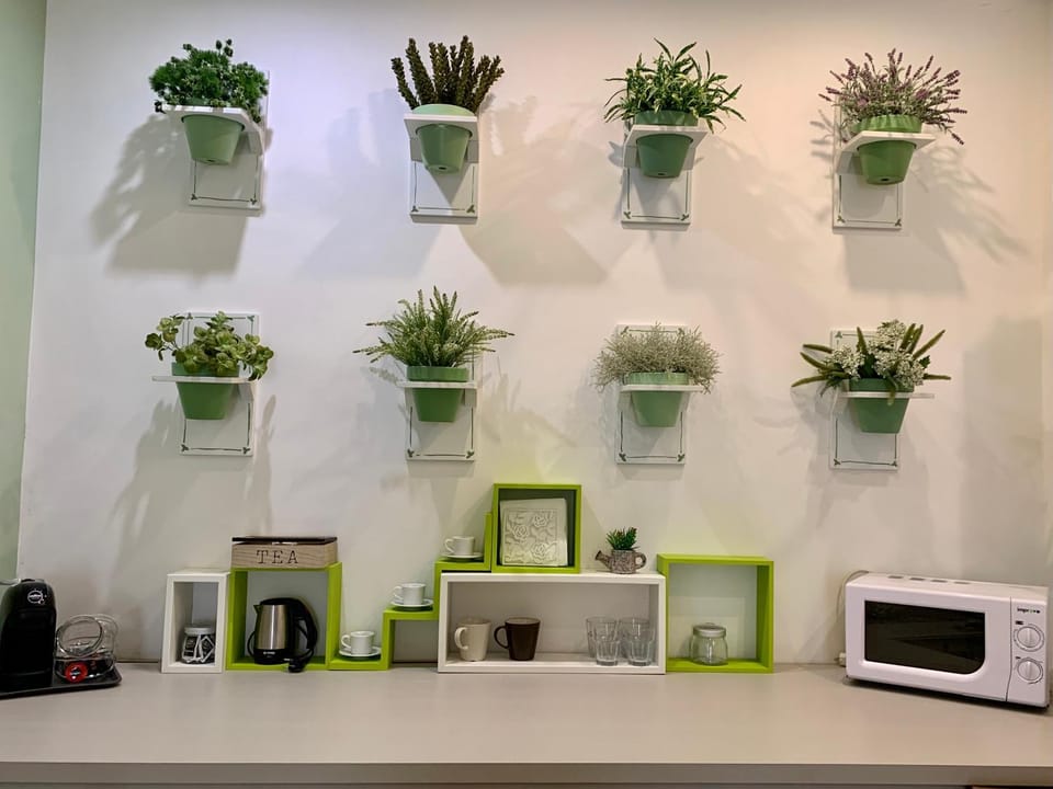 Coffee/tea facilities
