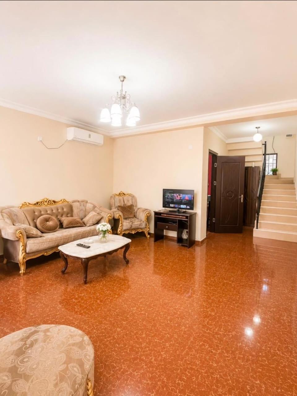 TV and multimedia, Living room, Seating area