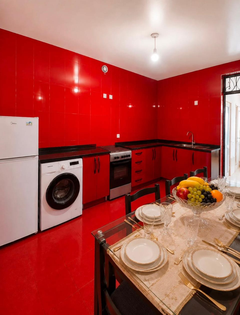 Kitchen or kitchenette, Dining area, stove