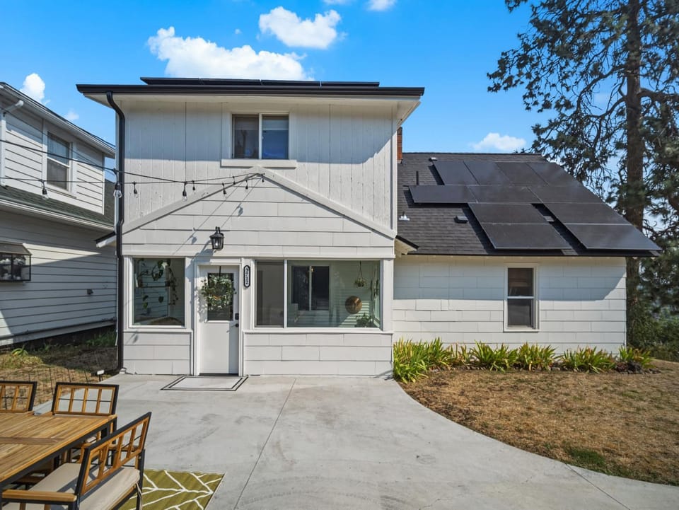 The Hartson Vintage Charm on the Ben Burr Trail House in Spokane