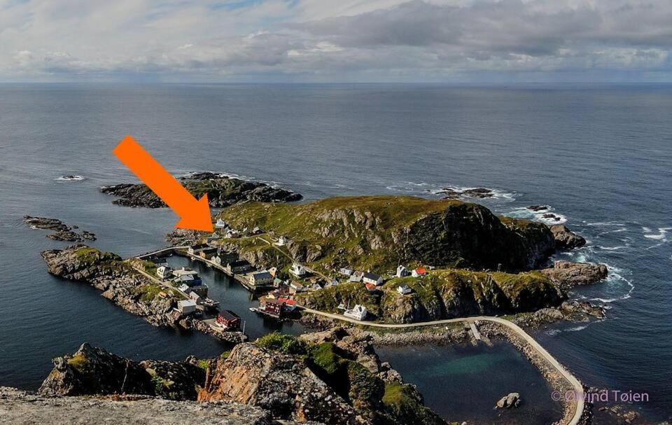 Nearby landmark, Natural landscape, Bird's eye view, Sea view