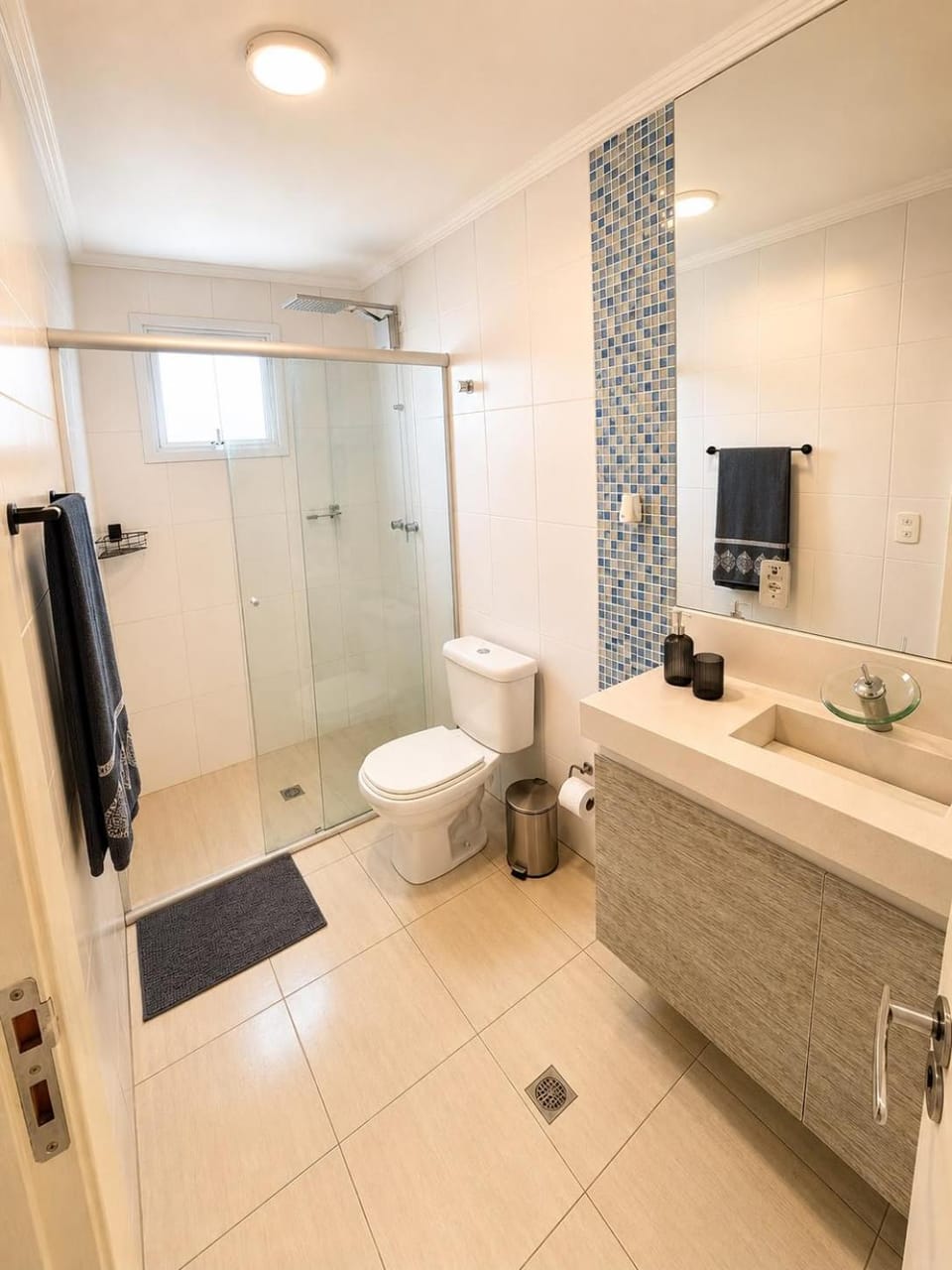 Apartamento mar à vista e varanda com churrasqueira e 3 quartos Apartment in State of São Paulo