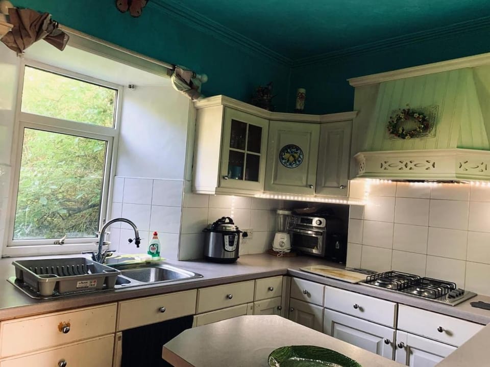 Spacious 2-Bedroom Apartment with Stunning SeaView Apartment in Scotland