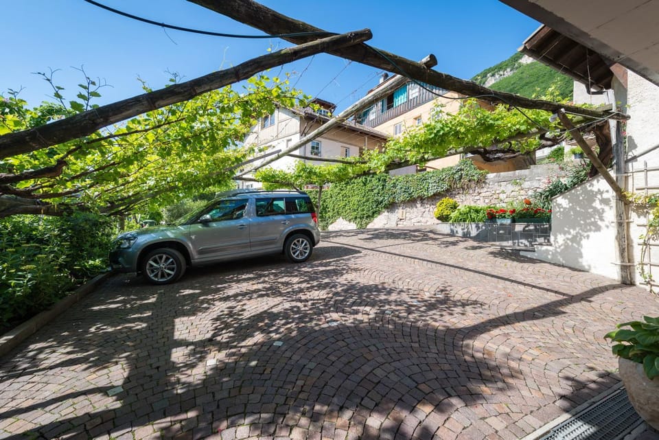 Day, Parking