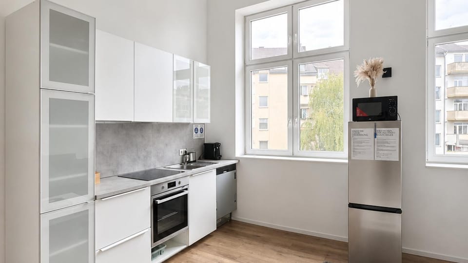 Kitchen or kitchenette, oven, stove
