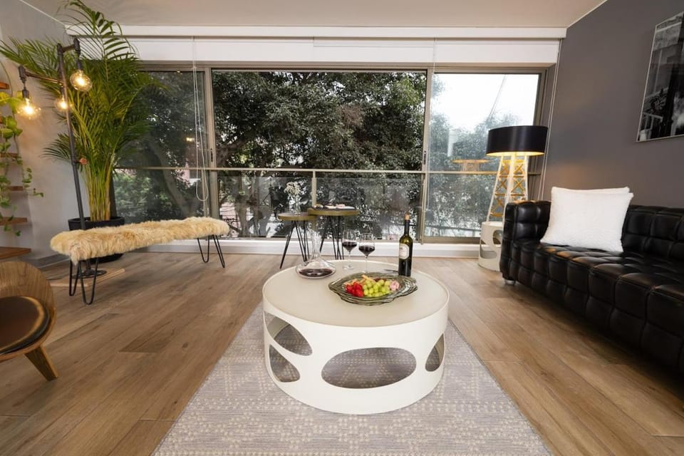 The Vintage Soul 2BR Barranco w AC & Free parking Apartment in Barranco