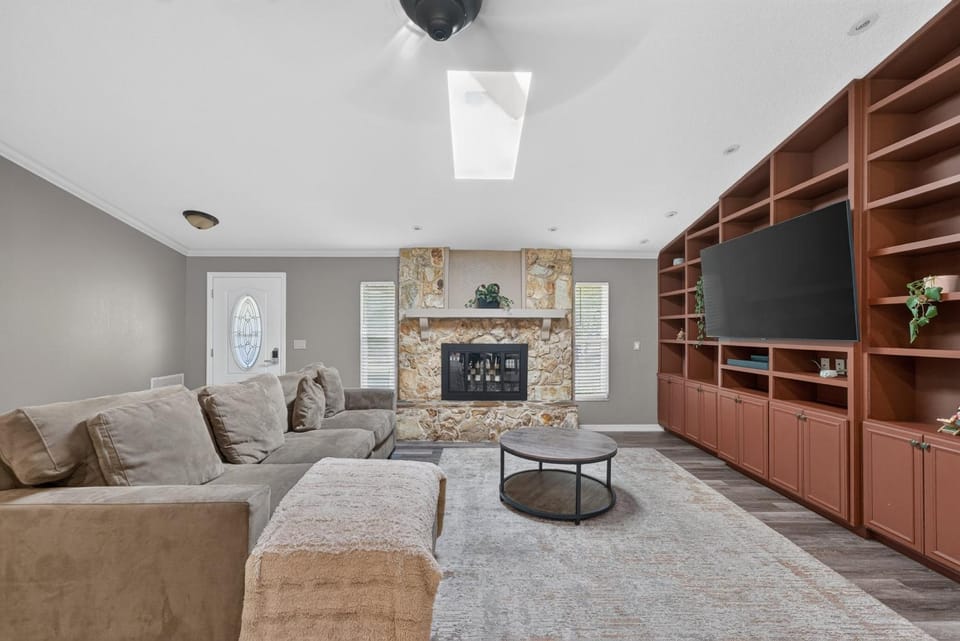 TV and multimedia, Living room, Seating area