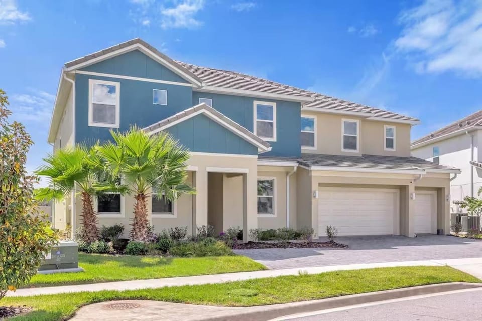 Property building, Day, Neighbourhood, Garden view, Street view