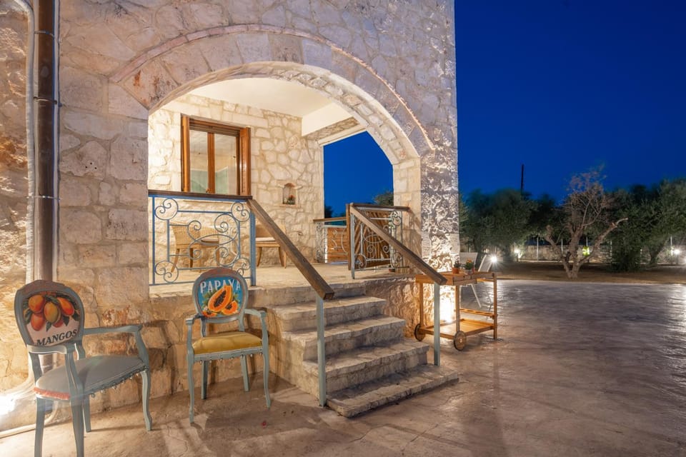 Patio, Balcony/Terrace, Seating area