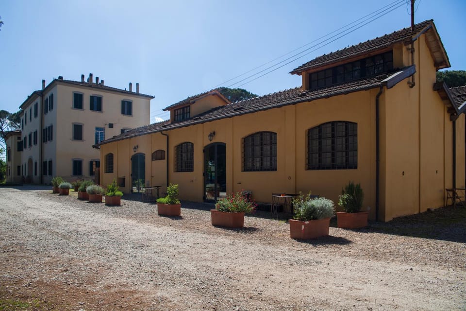 On-site shops, Lobby or reception