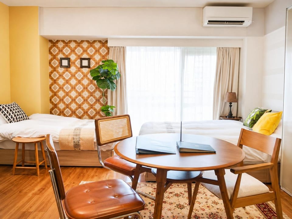 Bed, Living room, Dining area, Bedroom, air conditioner