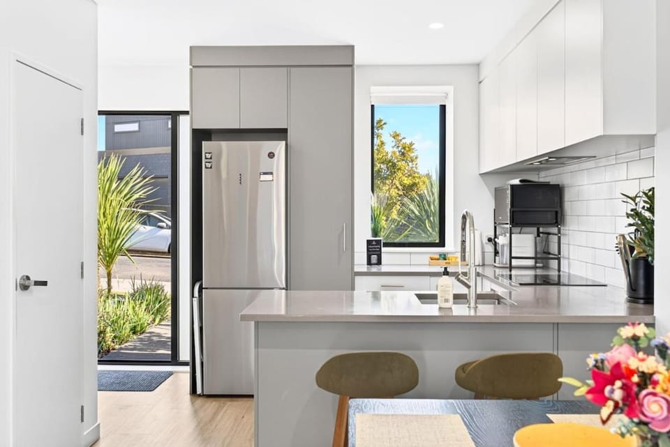 Serene 3BR Home Close to City & Parks Zodiak Stays House in Auckland