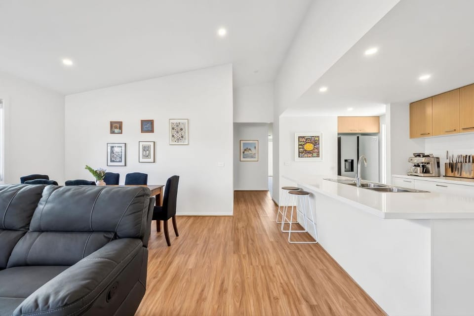 Inshore Torquay Family-Friendly Surf Coast Stay House in Torquay