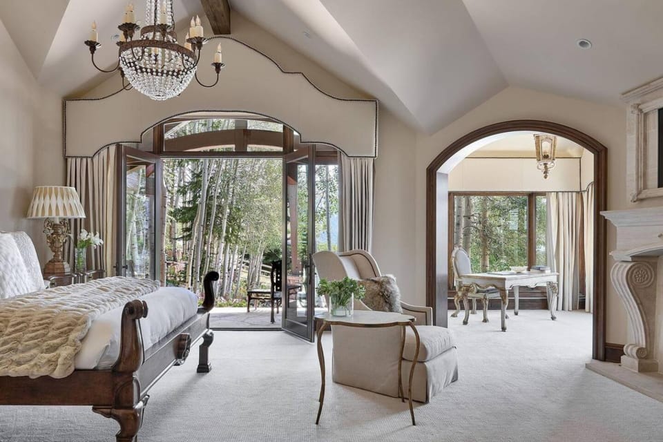 Private Aspen Mountain Estate with Indoor Pool House in Colorado