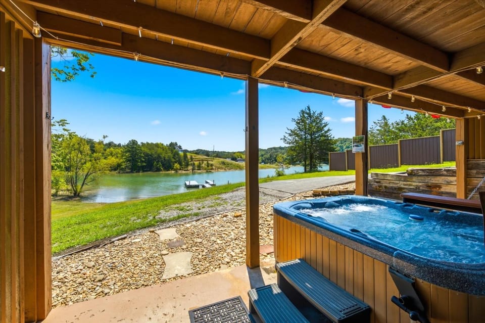 Mountain Grace Lake Retreat cabin Cabin in Douglas Lake