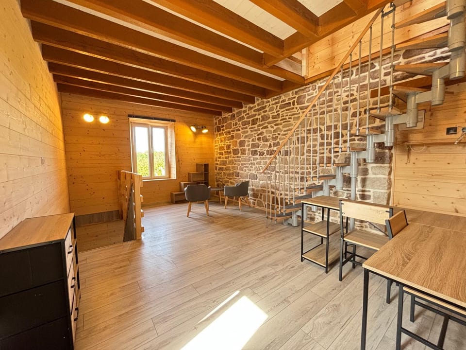 Appartement charmant à Luxeuil-les-Bains - FR-1-901-10 House in Bourgogne-Franche-Comté