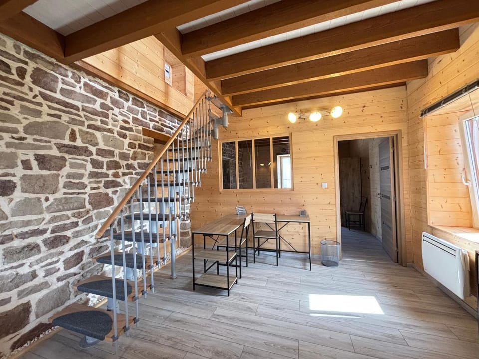 Appartement charmant à Luxeuil-les-Bains - FR-1-901-10 House in Bourgogne-Franche-Comté