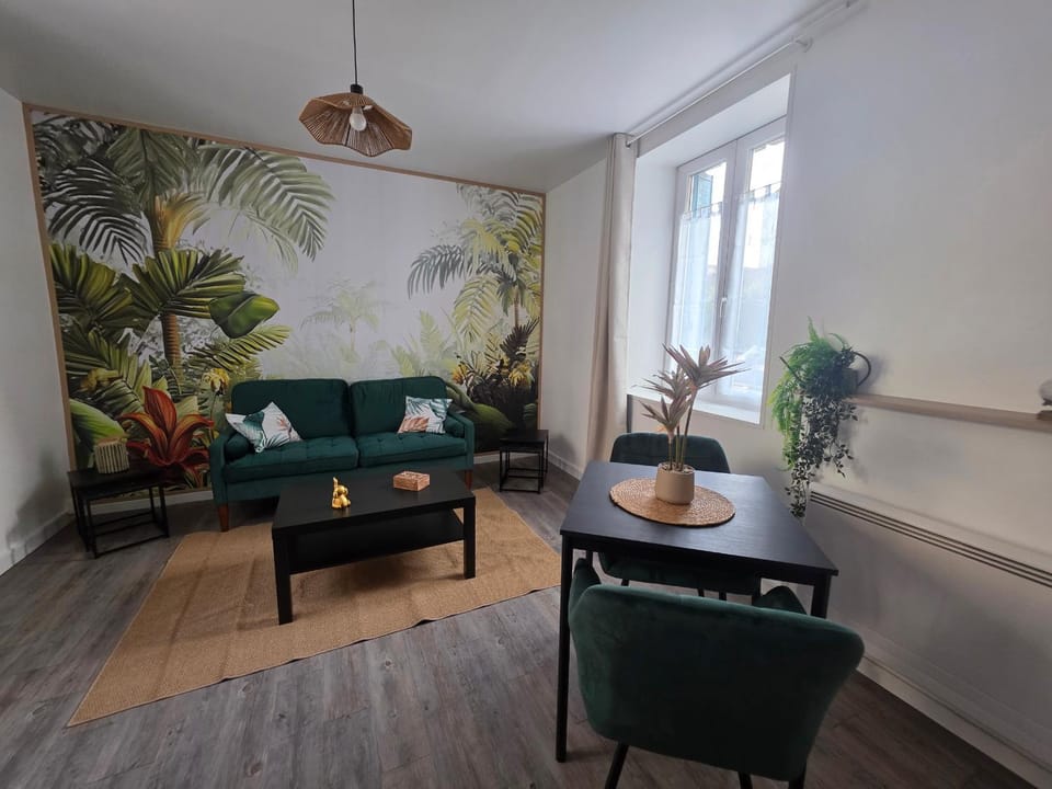 Superbe appartement rénové avec terrasse - FR-1-901-13 Apartment in Vosges