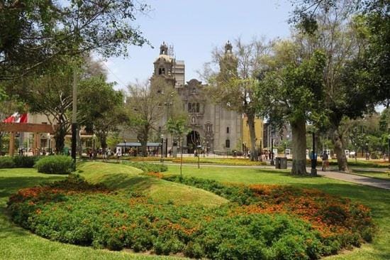 Avril Apto Spacious Miraflores Retreat Panoramic 4 bedroom Apartment in San Isidro