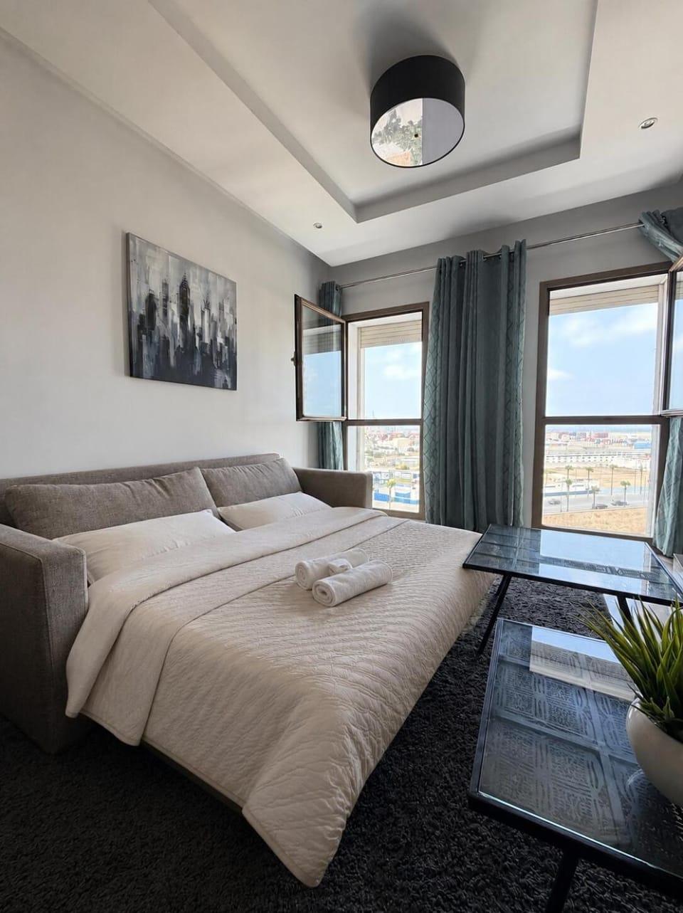 Bed, Living room