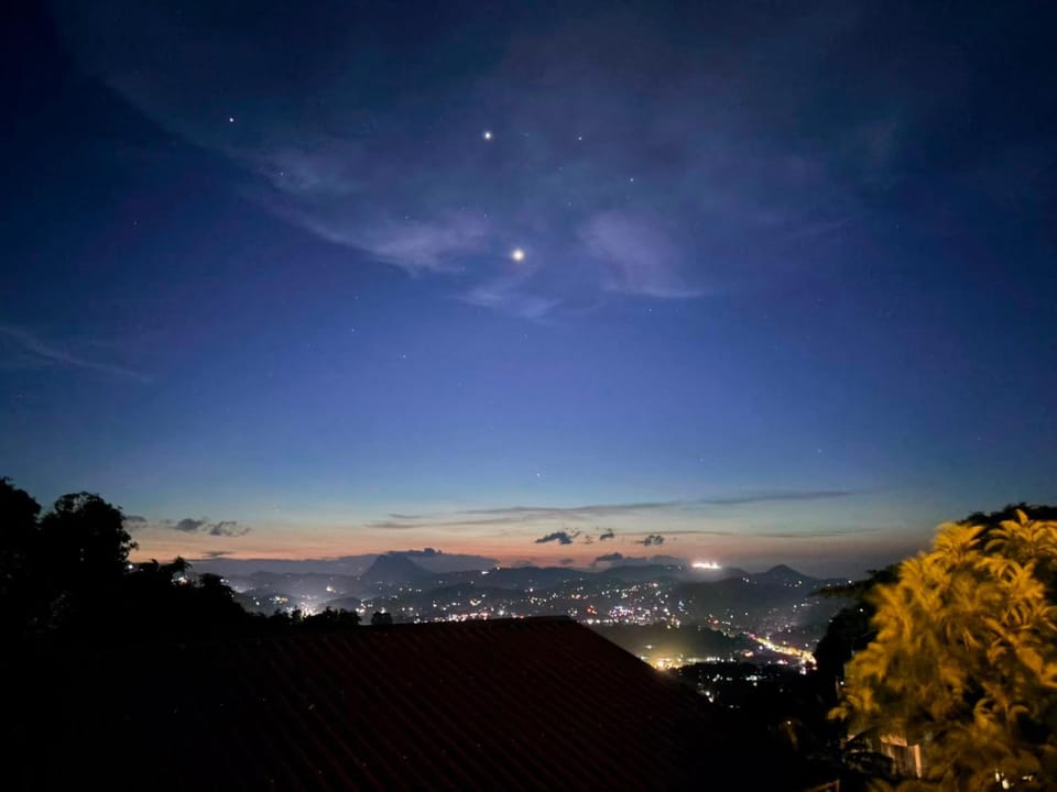 Hills and Heritage full villa Apartment in Kandy