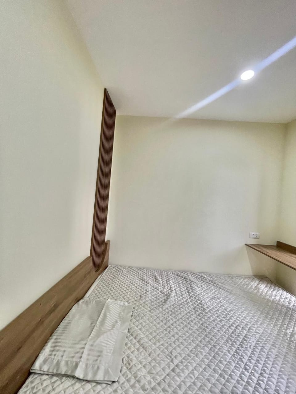 Light Home Hoàng Hoa Thám Apartment in Hanoi