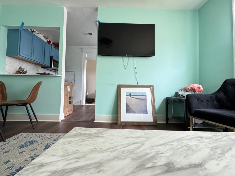 Beautiful RARE Condo 4Bedrooms Near Transportation Apartment in Washington