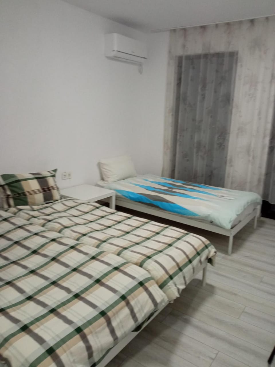 Bed, Photo of the whole room, Bedroom, air conditioner