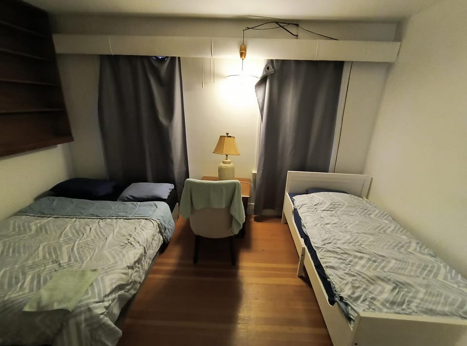 Vancouver Guest House- Airport 10 Min, Free Parking Vacation rental in Vancouver