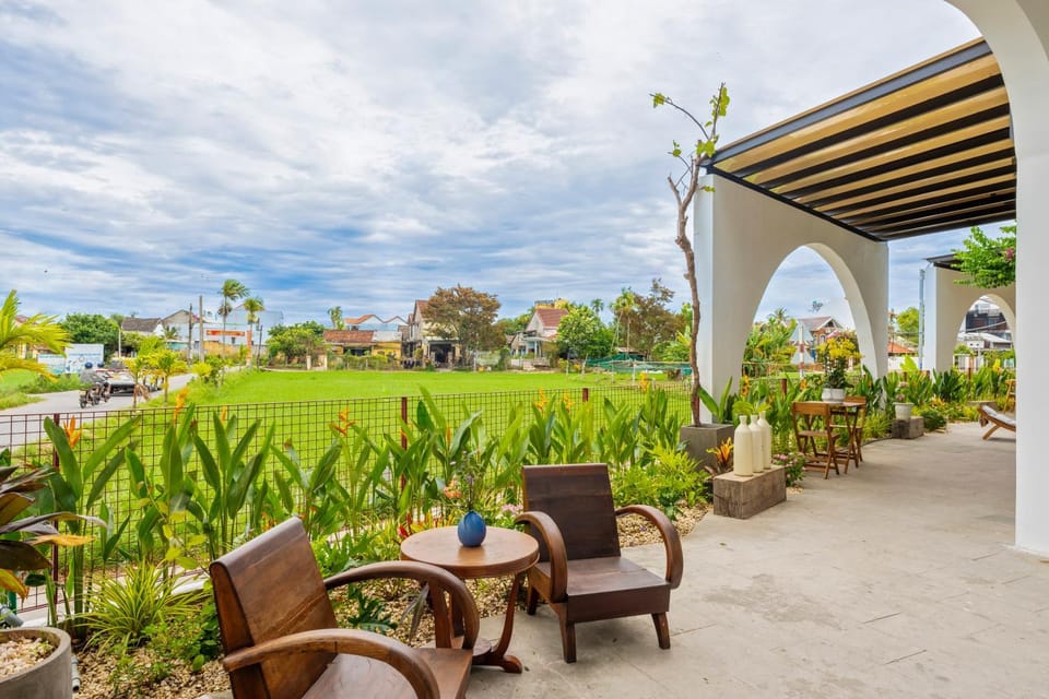 Natural landscape, Garden, Balcony/Terrace, Seating area, Garden view