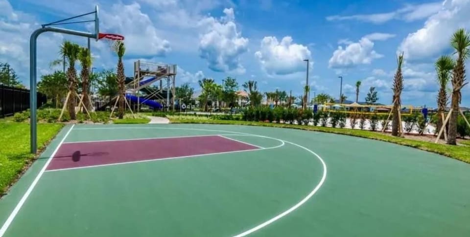 24-Guest House with Heated Pool Spa and Theater House in Kissimmee