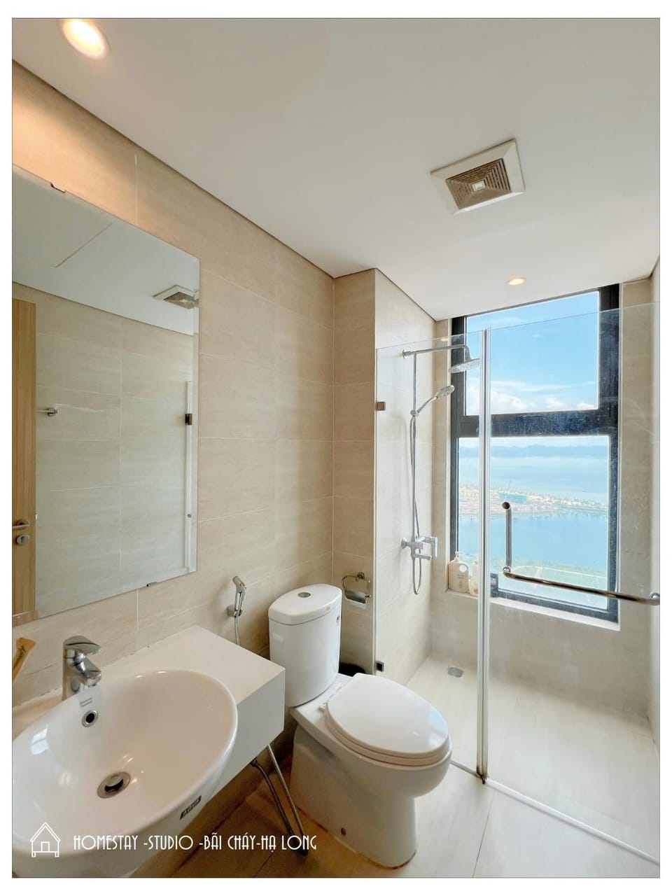 Toilet, Natural landscape, Bathroom, Bath, bidet, towels