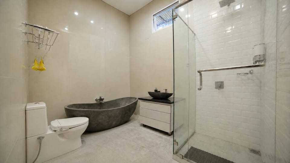 Toilet, Bathroom, Bath