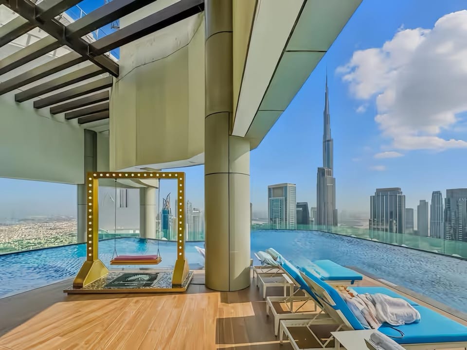 View (from property/room), Balcony/Terrace, Pool view, Swimming pool, sunbed