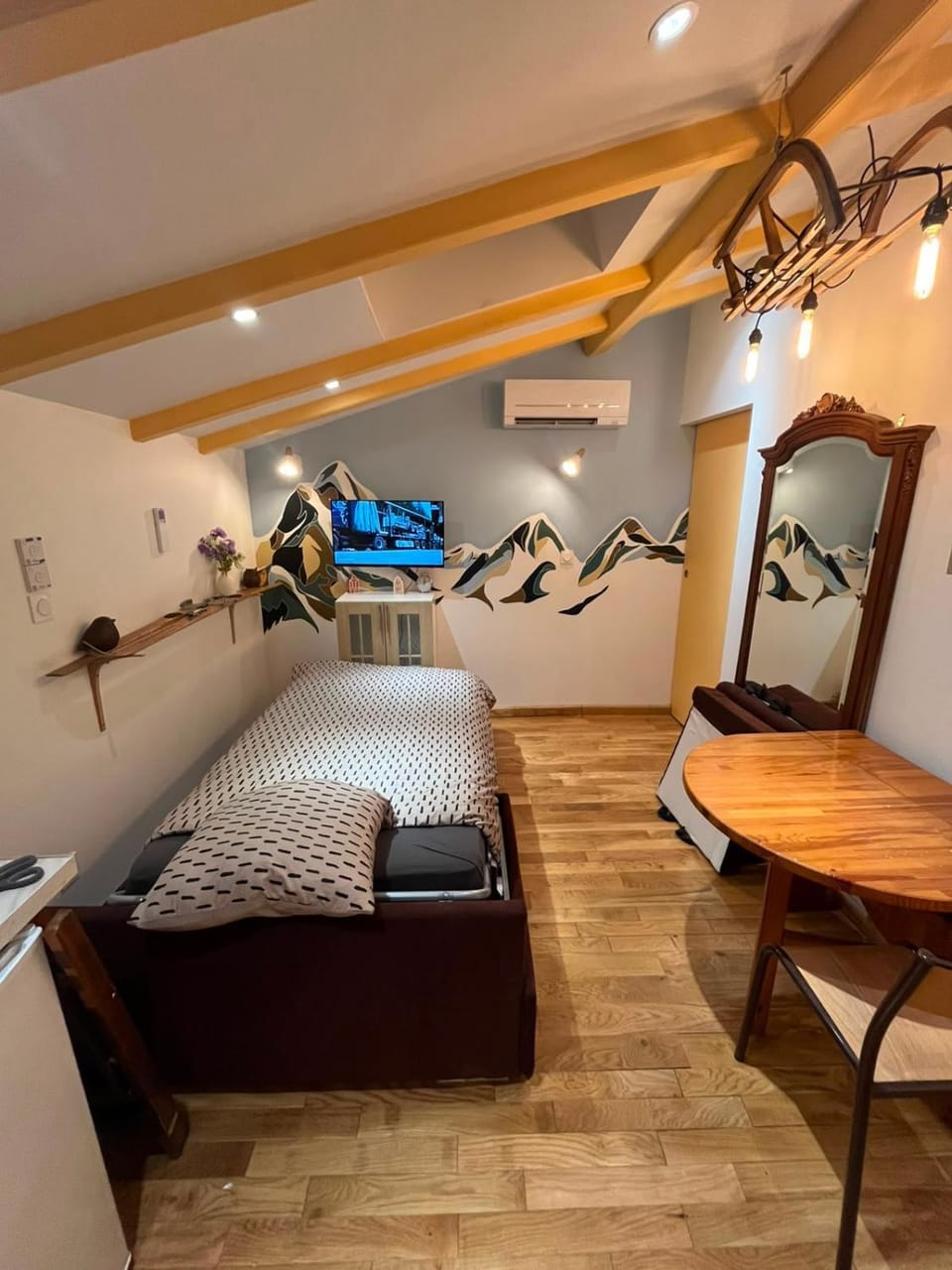 Le chalet f2 climatisé plein centre Apartment in Auvergne-Rhône-Alpes