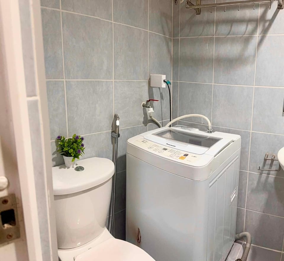 Toilet, Bathroom, washing machine, dryer