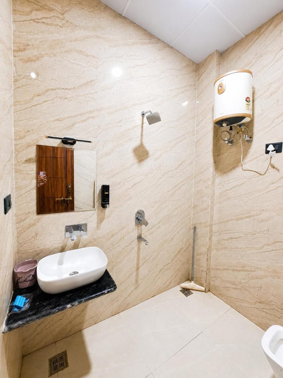 Vrinda BRAJ Stay GF -2BHK Vrindavan by Homeyhuts House in Uttar Pradesh