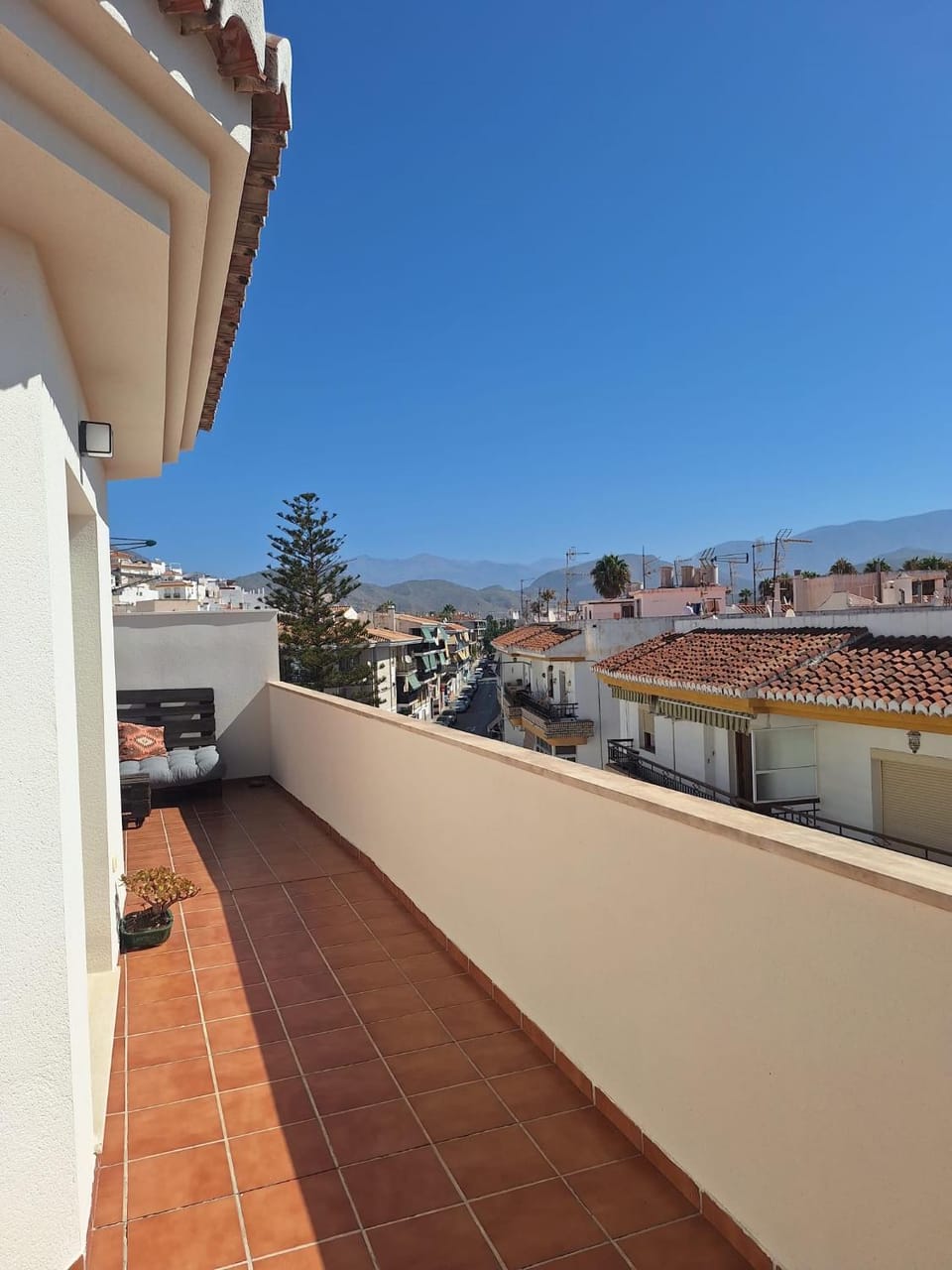 Ático apartamento luminoso de dos dormitorios con terraza Apartment in Salobreña