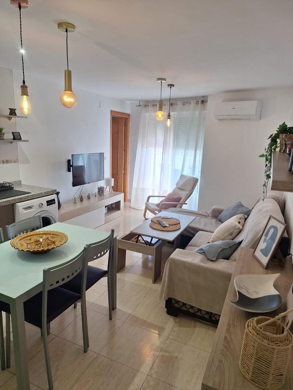Ático apartamento luminoso de dos dormitorios con terraza Apartment in Salobreña